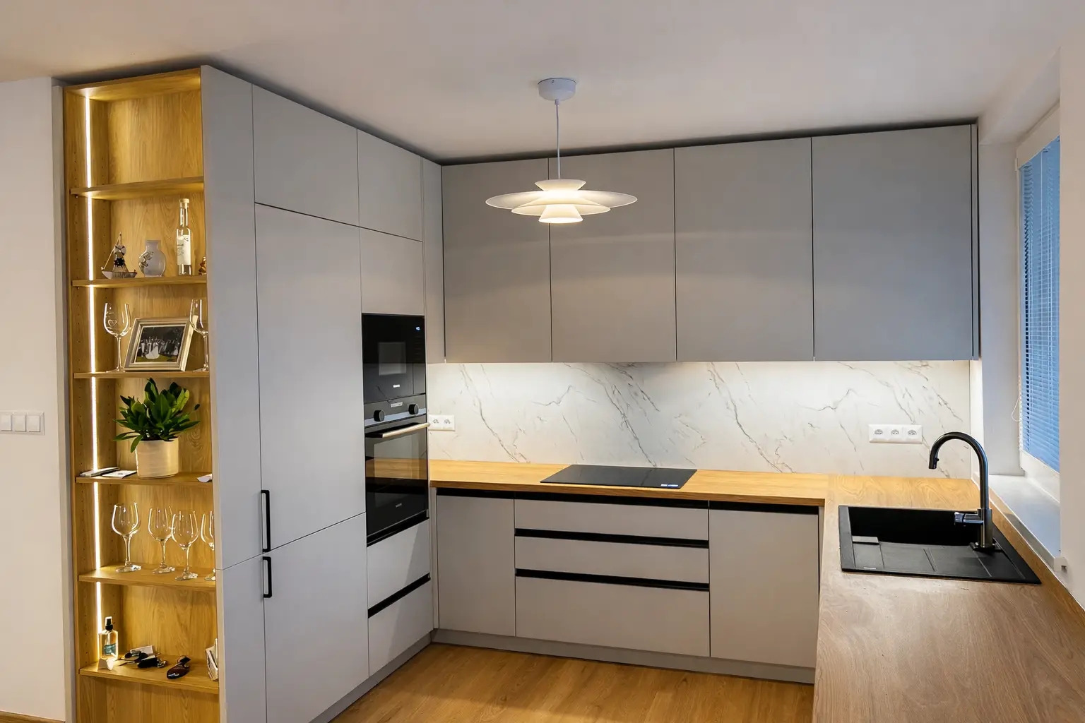 Kuchyňa doplnená o dizajnové podsvietené prvky